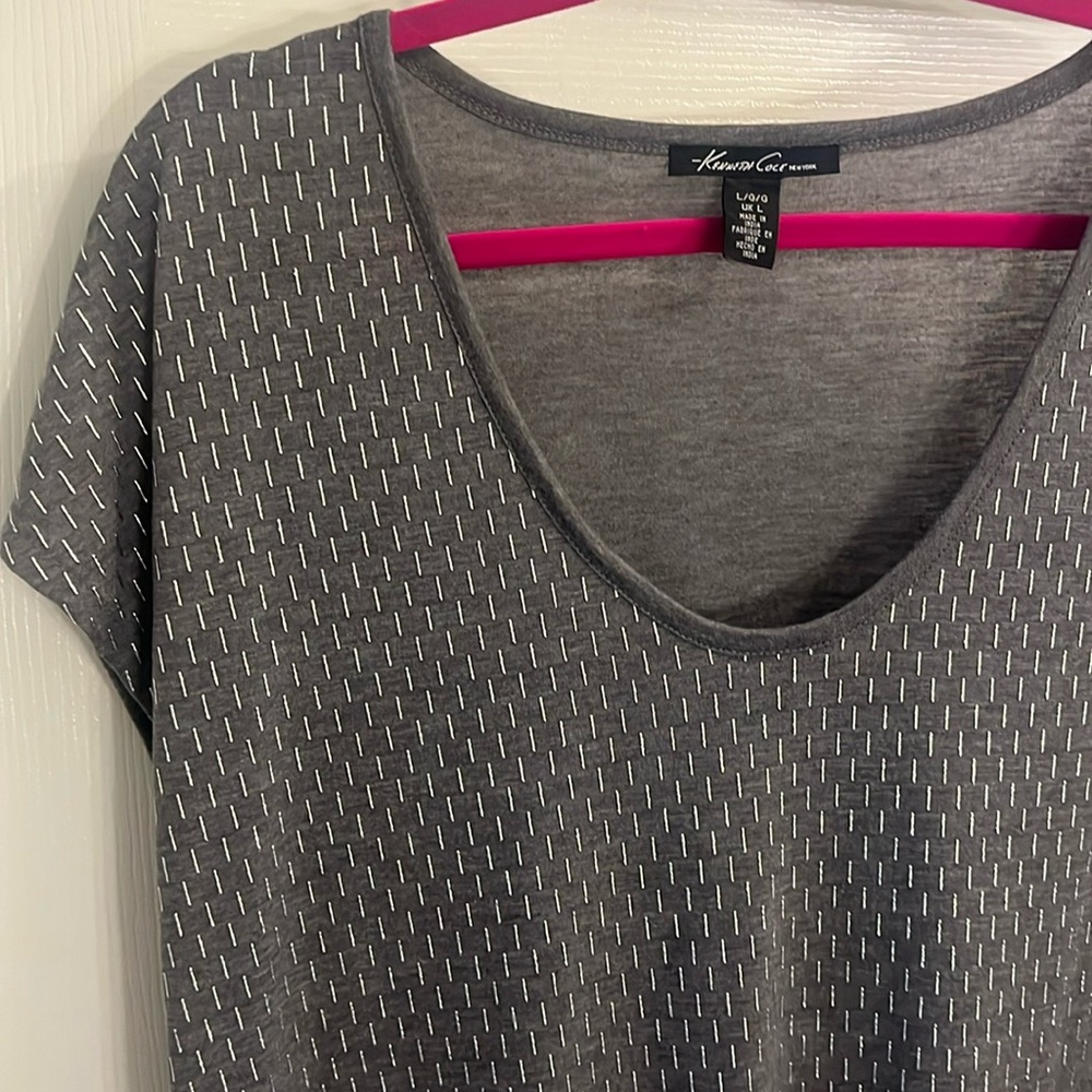 NWOT Kenneth Cole New York Grey & Silver Top Large